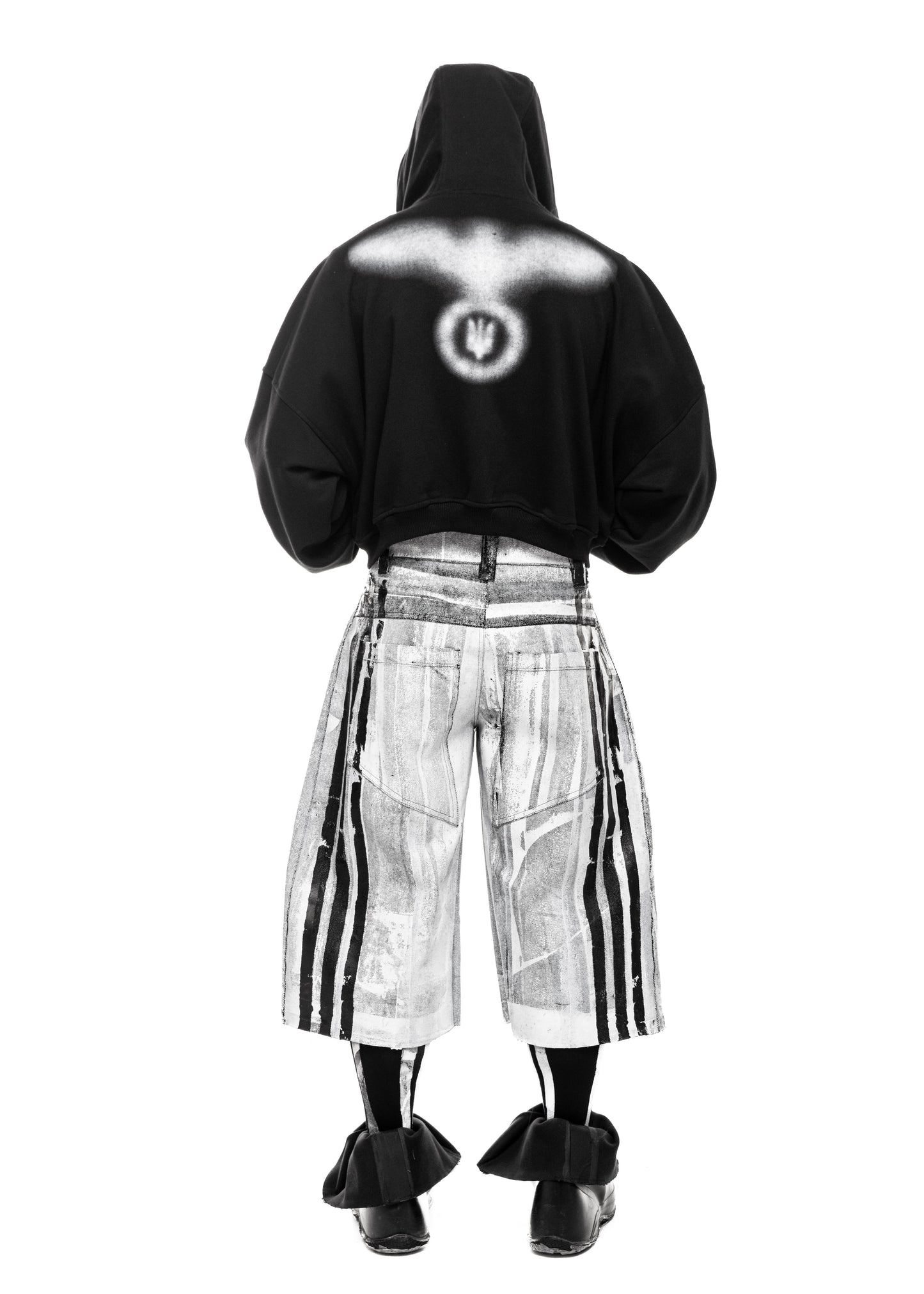 STRIPES WAXED WHITE DENIM SHORTS