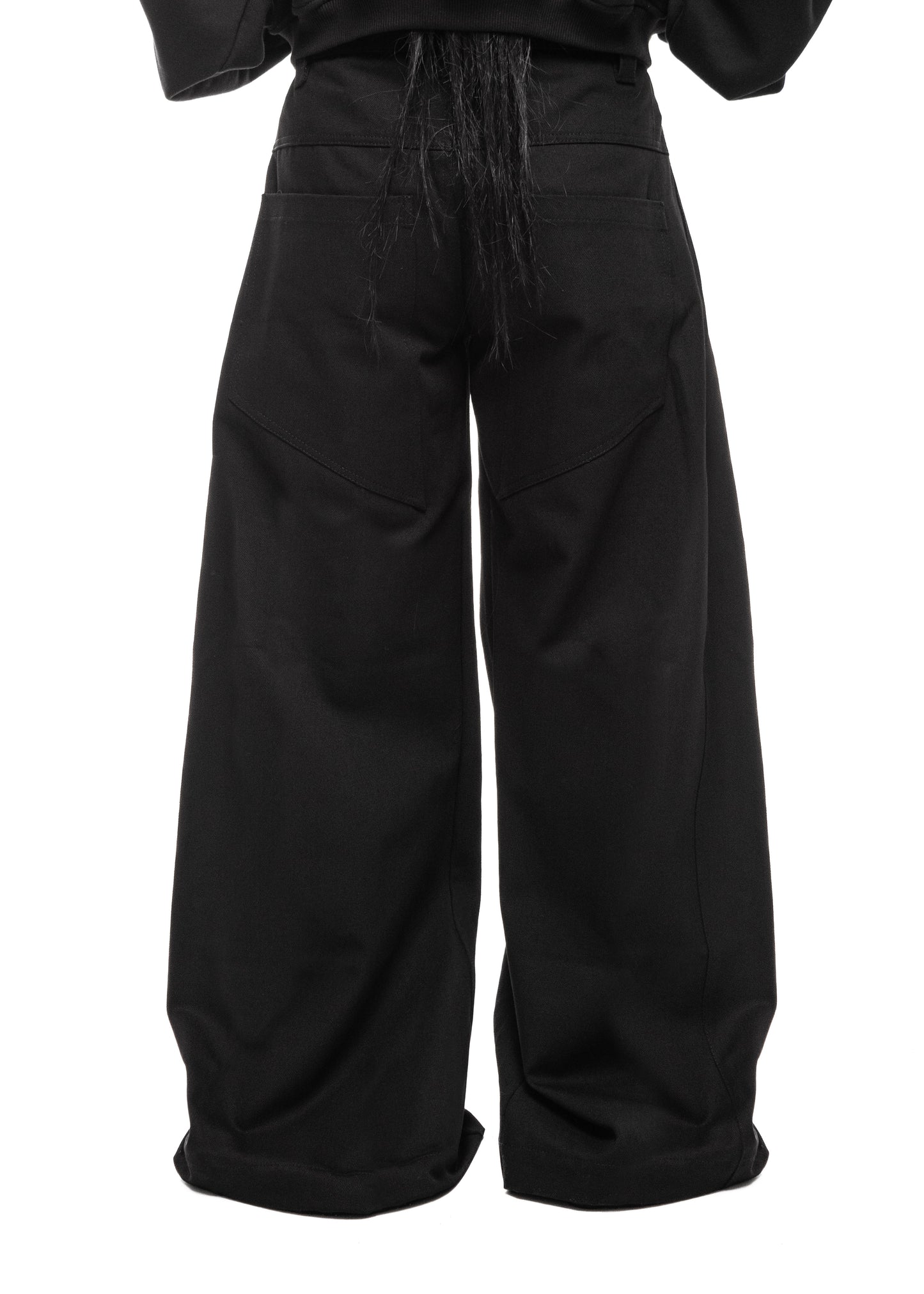 BLACK JEANS