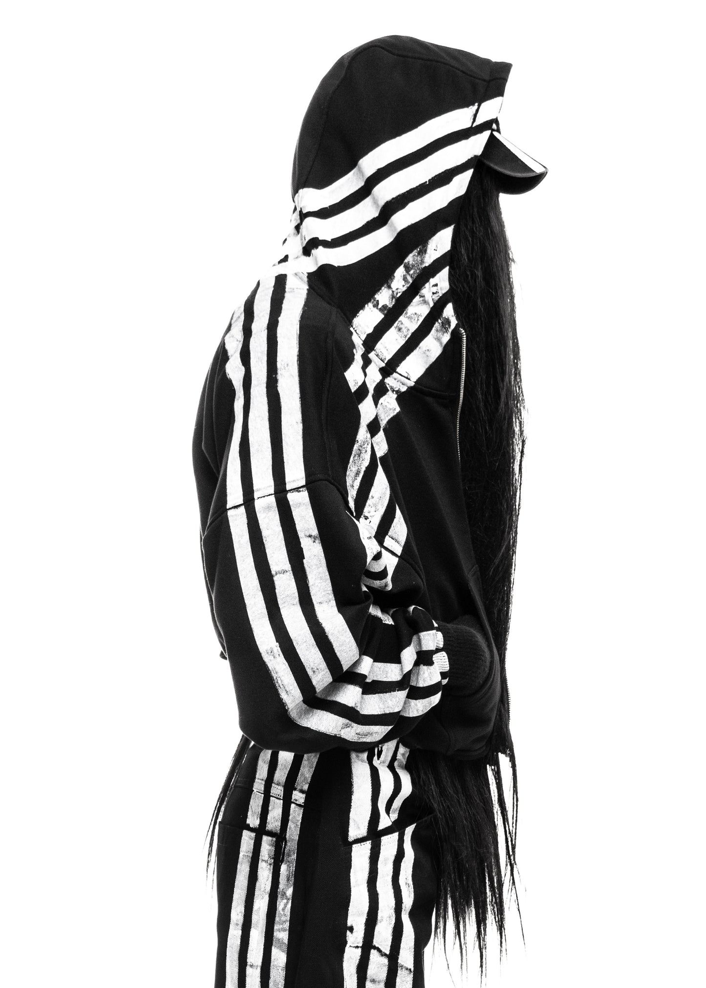 STRIPES BLACK ZIP HOODIE