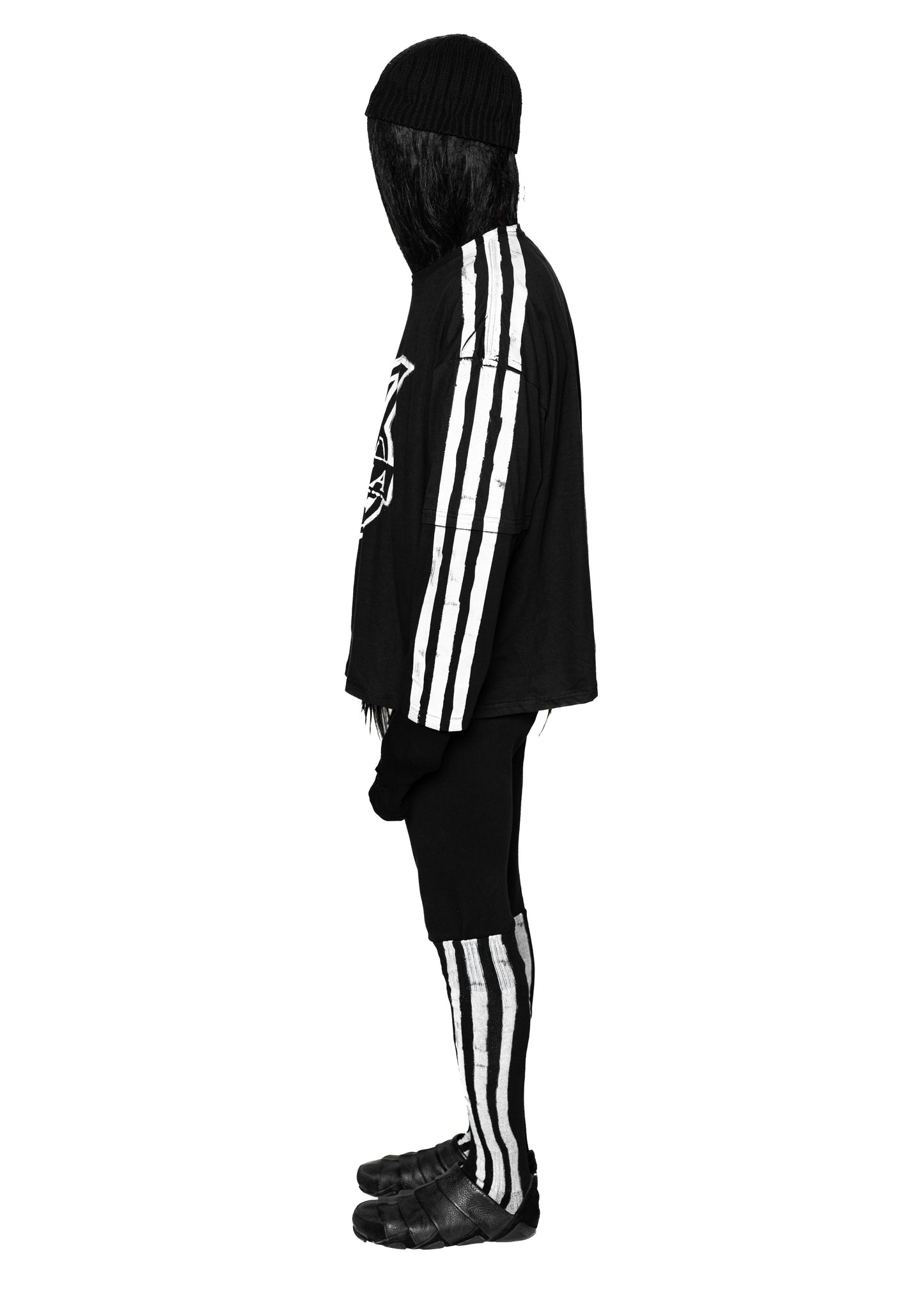 STRIPES BLACK LONG-SLEEVED T-SHIRT