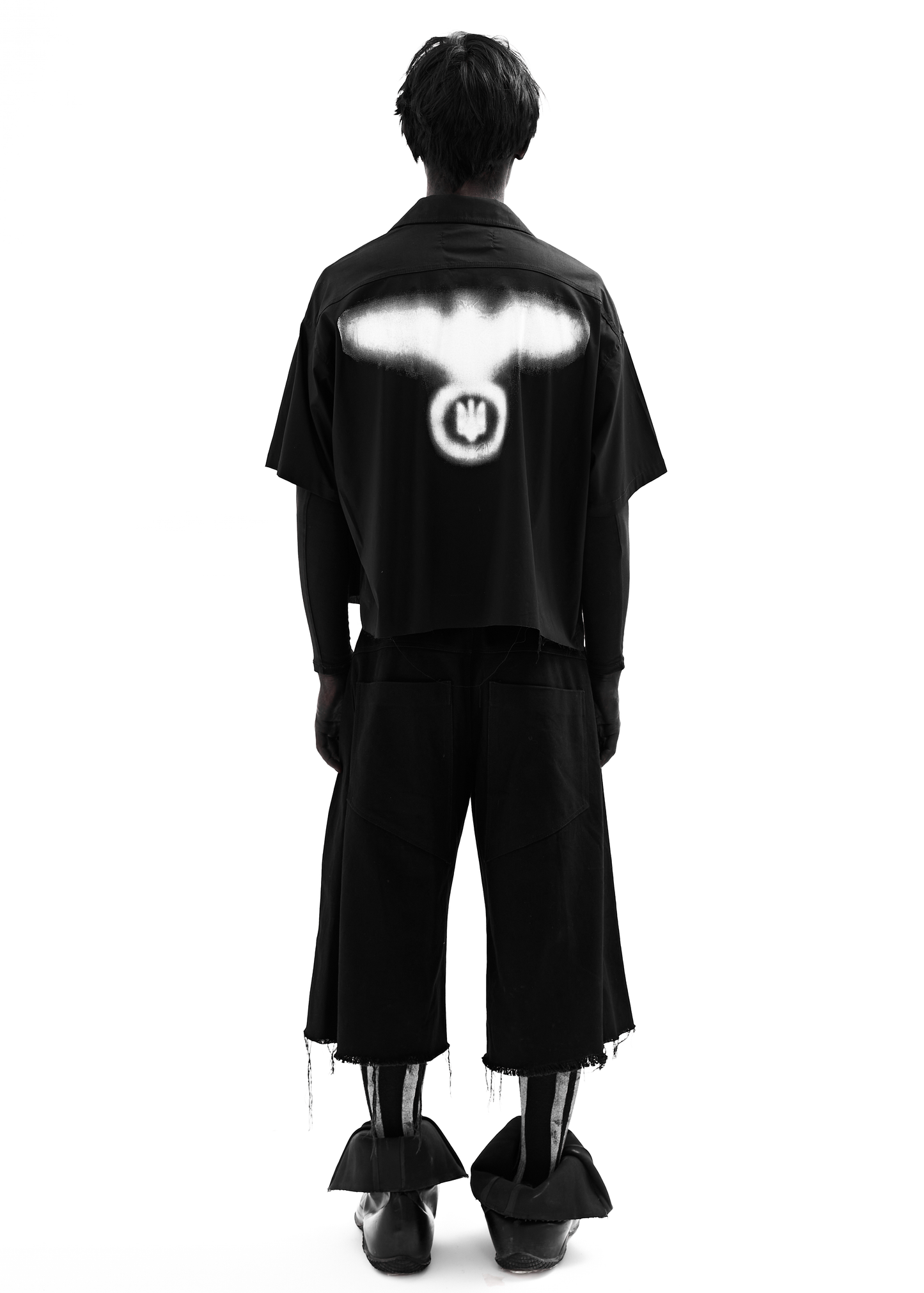 STAIN BLACK ZIP SHIRT