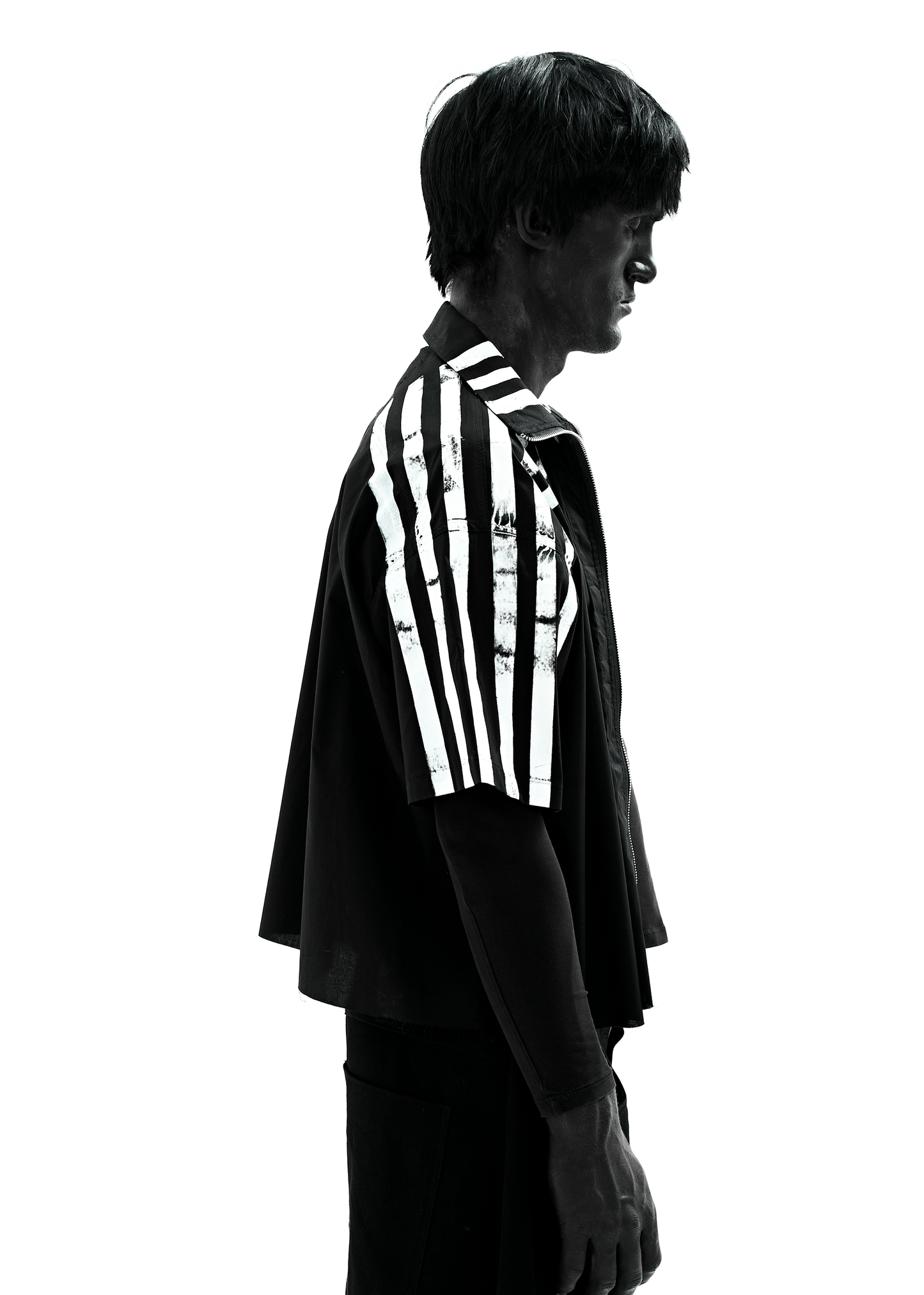 STRIPES BLACK ZIP SHIRT