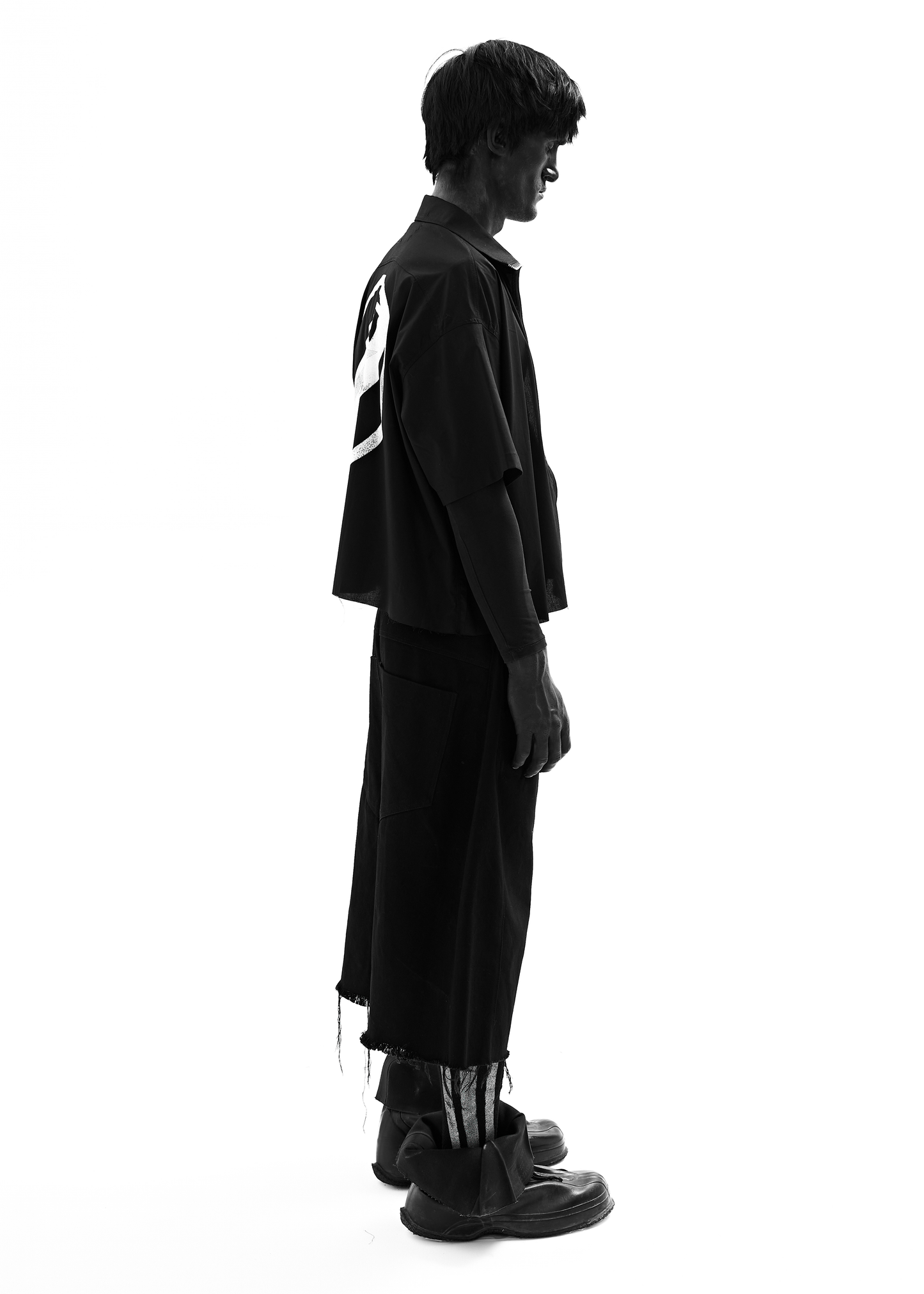 MARKET BLACK ZIP SHIRT