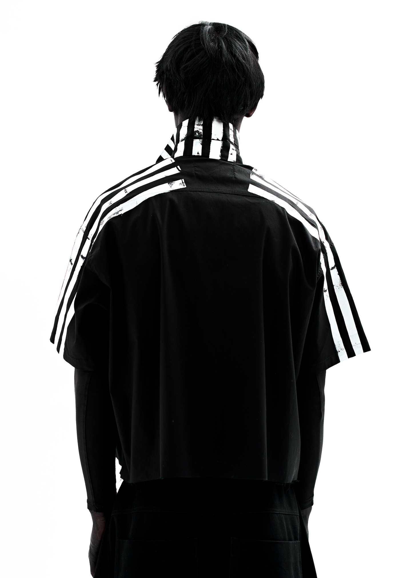 STRIPES BLACK ZIP SHIRT