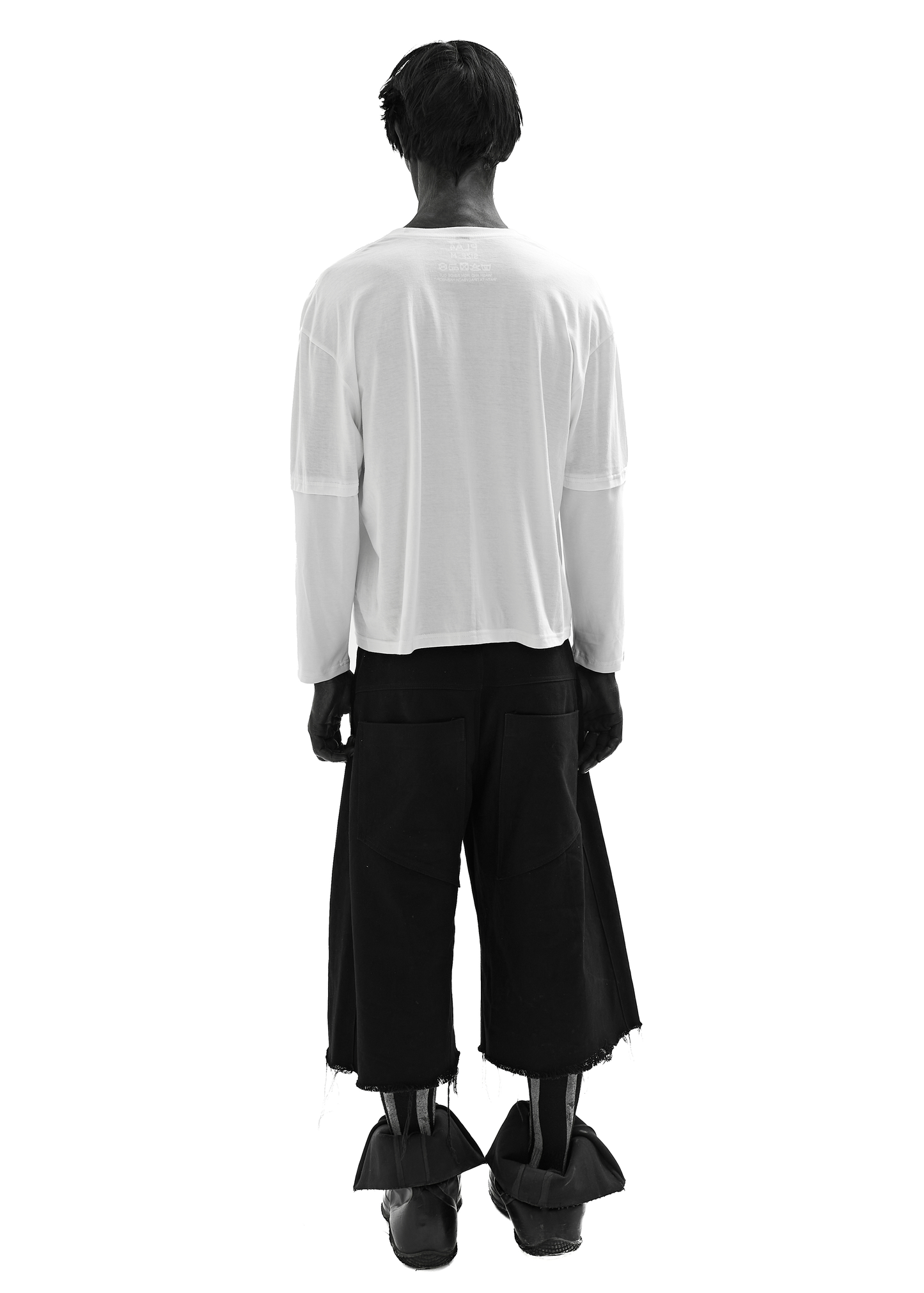 STAIN WHITE LONG-SLEEVED T-SHIRT