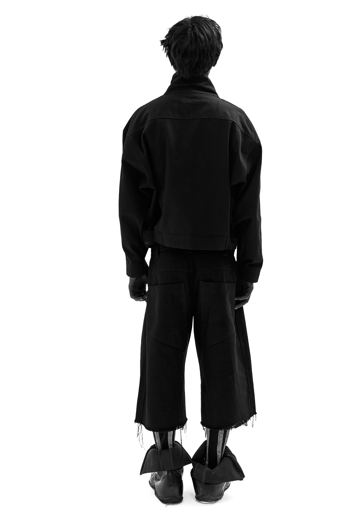 BLACK JACKET