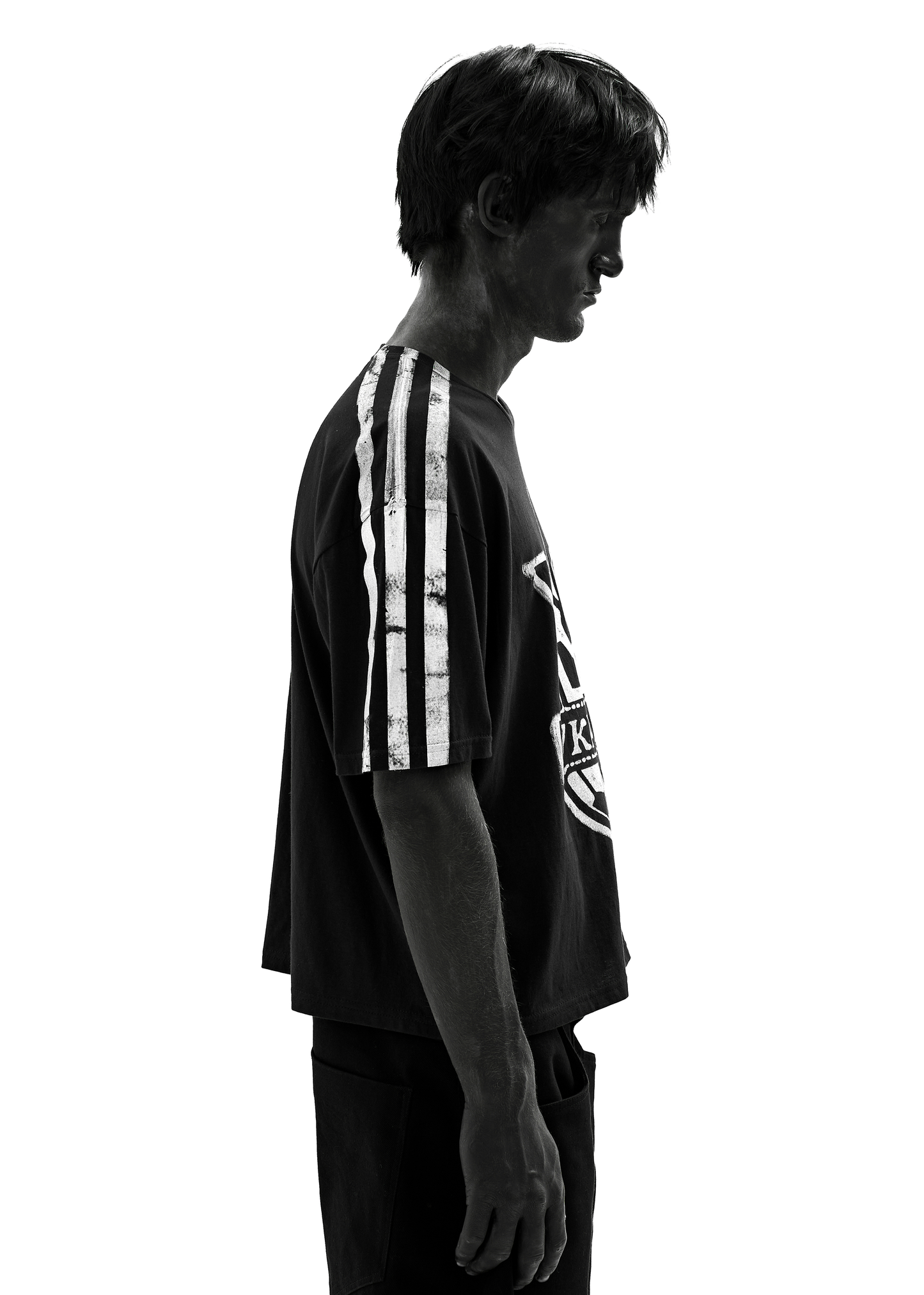 STRIPES BLACK T-SHIRT