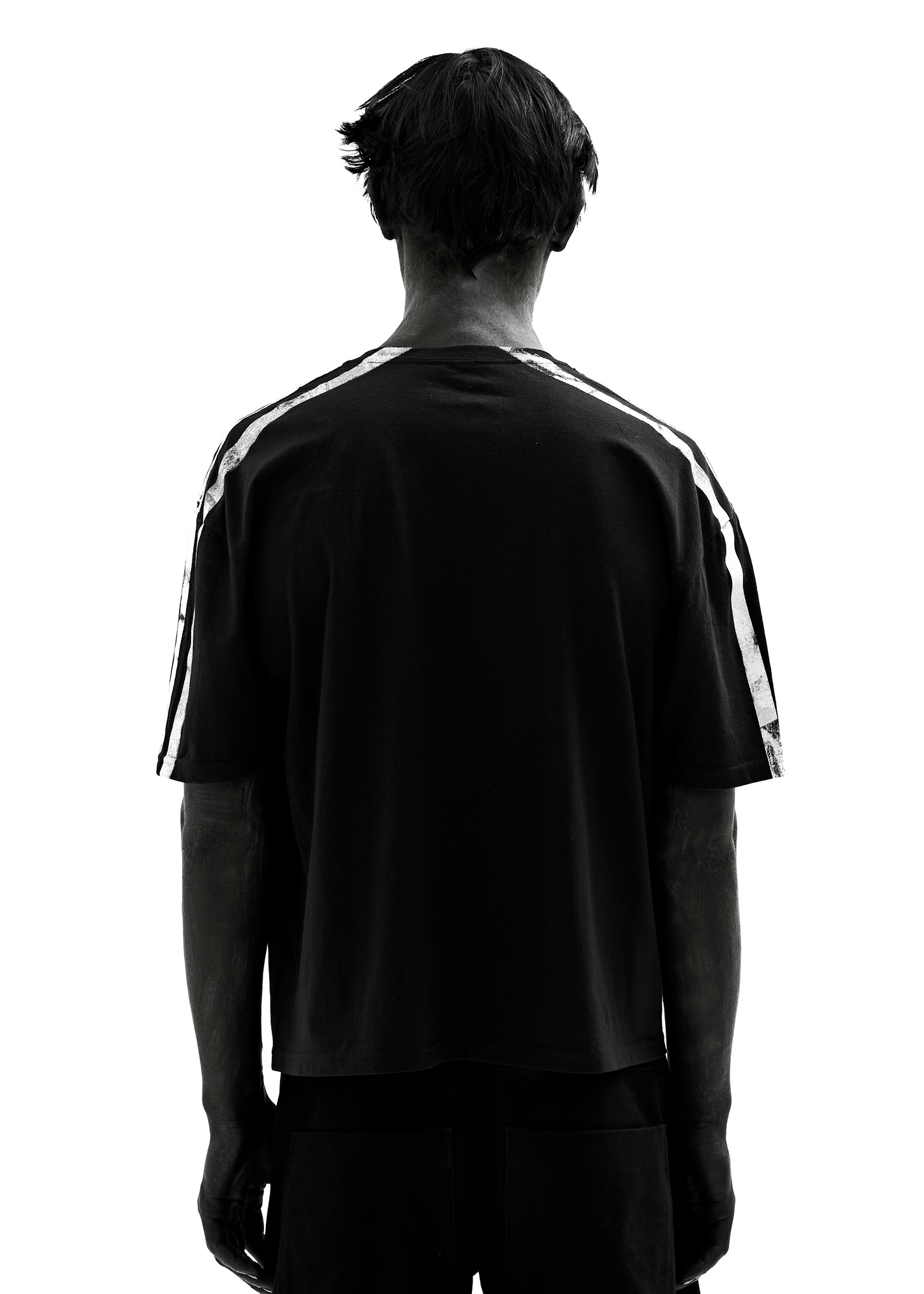 STRIPES BLACK T-SHIRT