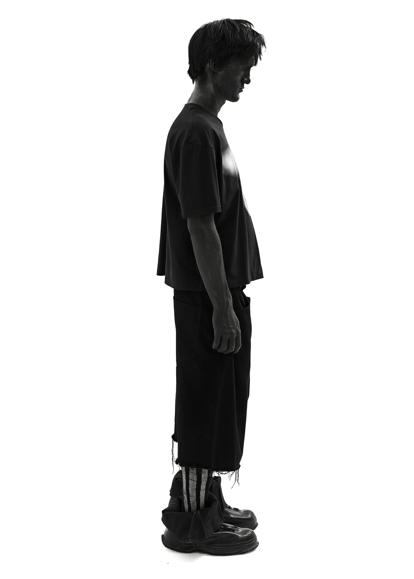 STAIN BLACK T-SHIRT