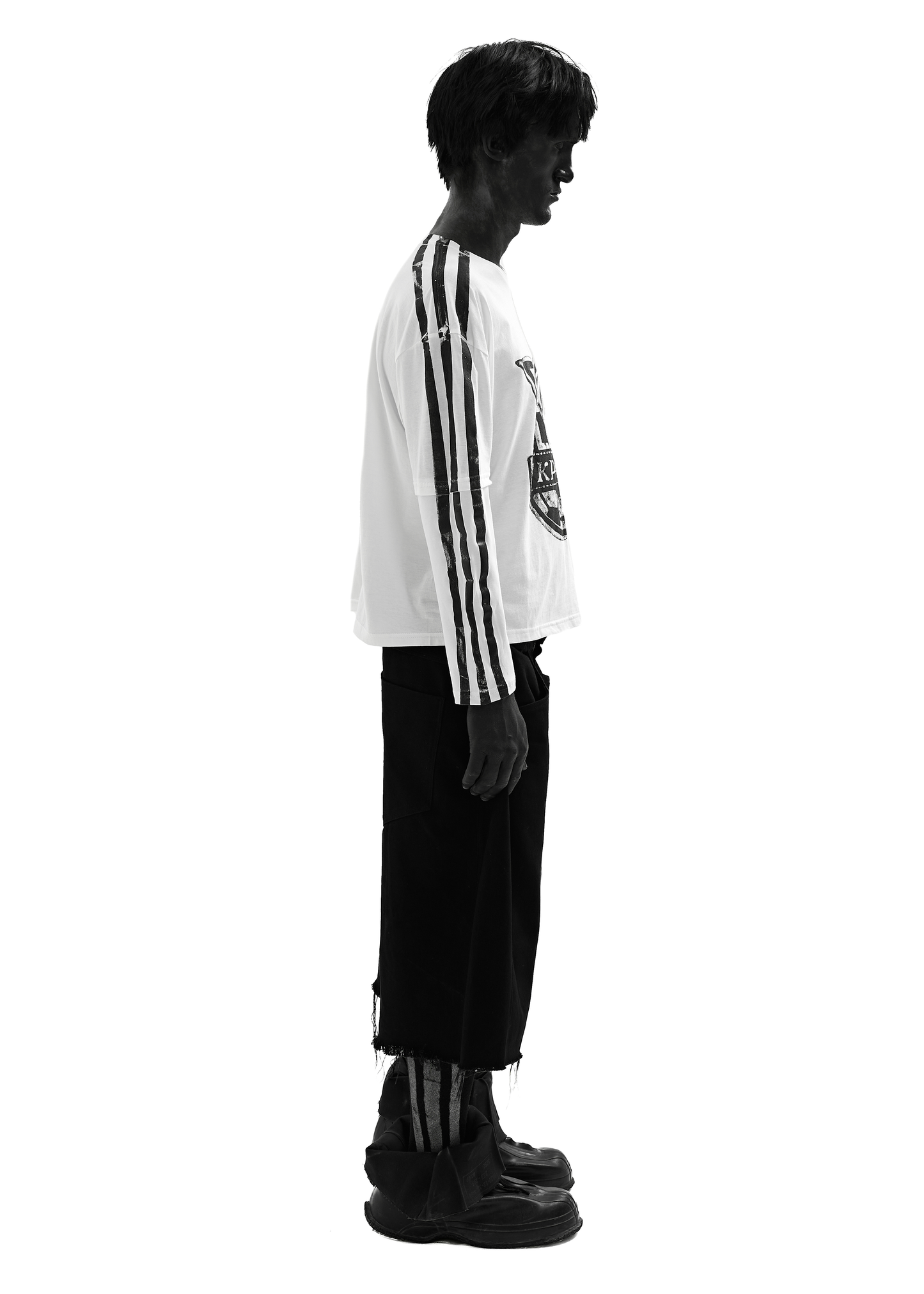 STRIPES WHITE LONG-SLEEVED T-SHIRT