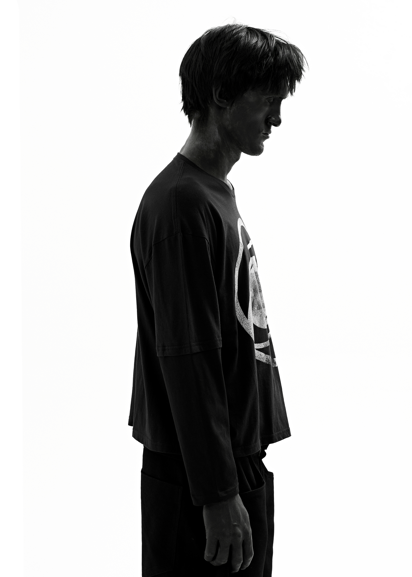 MARKET BLACK LONG-SLEEVED T-SHIRT