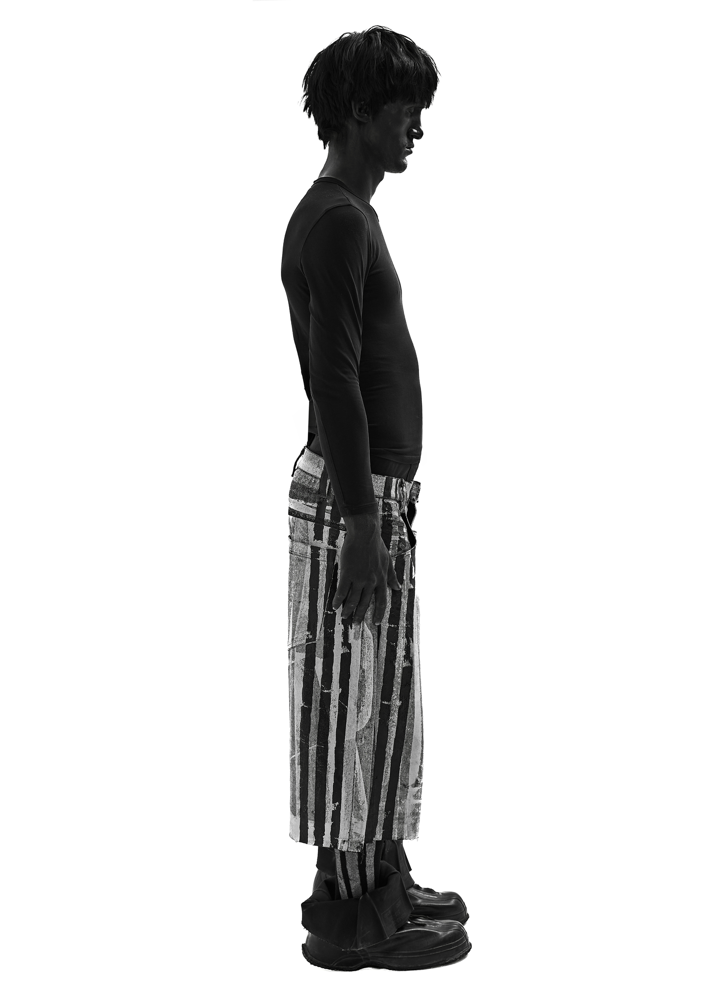STRIPES WAXED WHITE DENIM SHORTS