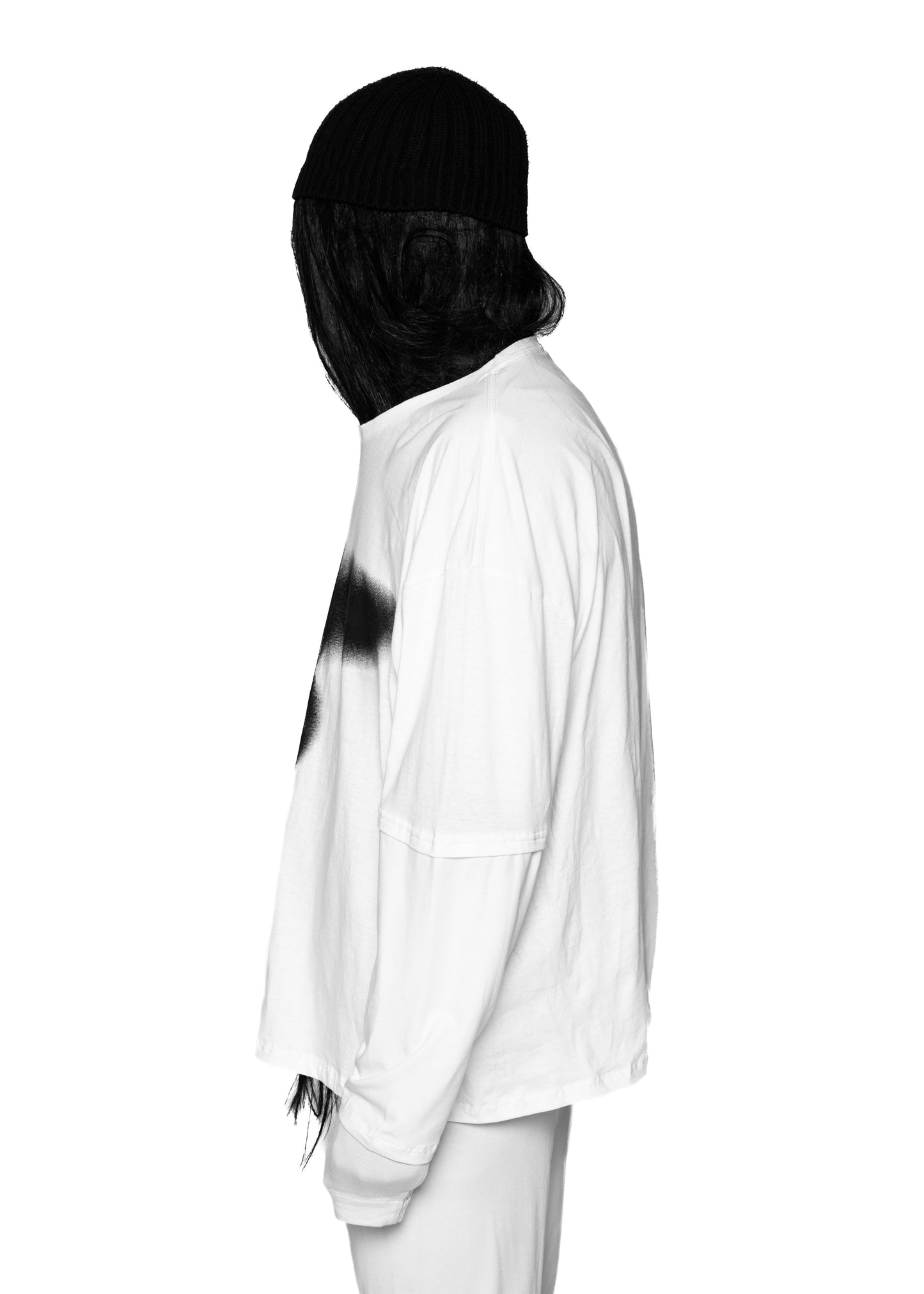 STAIN WHITE LONG-SLEEVED T-SHIRT