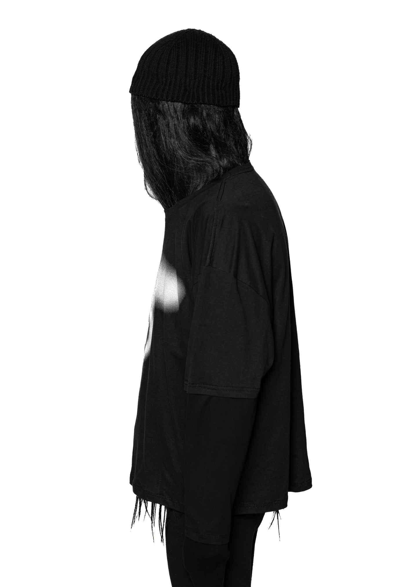 STAIN BLACK LONG-SLEEVED T-SHIRT