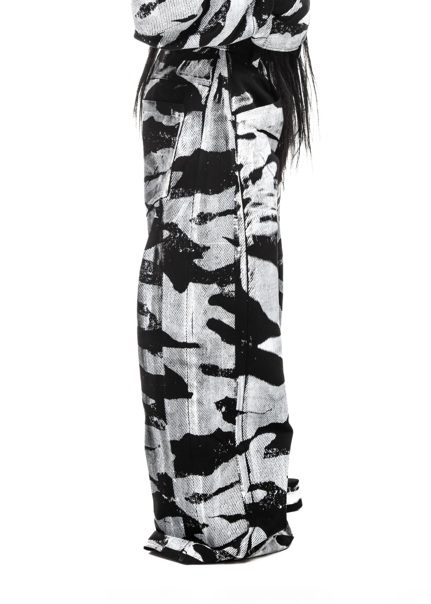 CAMO BLACK JEANS